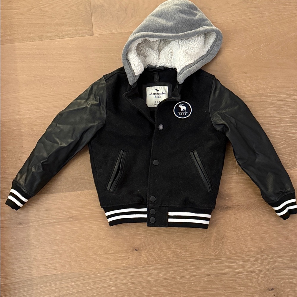 Abercrombie & Fitch Black Jacket with detachable Gray Hood 7/8